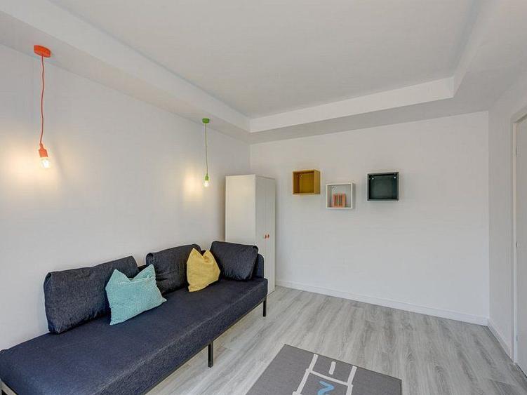 Casa Cosmopolis, prima inchiriere