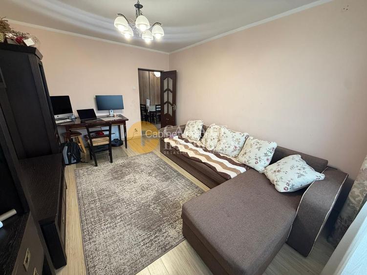 2 Camere Decomandat - Etaj Intermediar - Zona Podu Ros - Bloc 1974 - 10