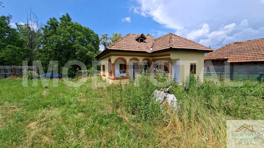 Casă cărămidă renovată, 3 camere, teren 1100 mp – Băjești, Argeș - 5