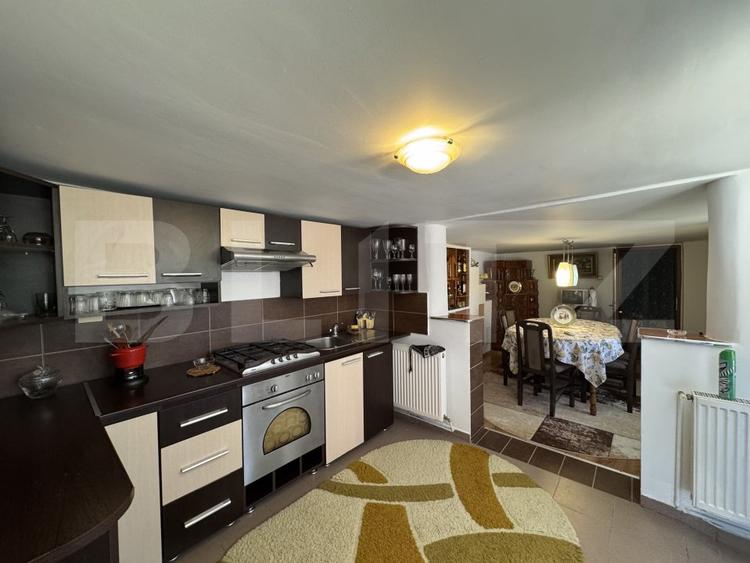 Casa plan parter cu 4 camere, 160 mp si 13000 mp teren, zona Balcesti