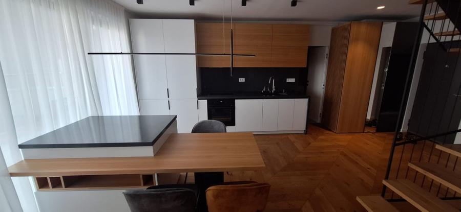 Apartament tip Penthouse de lux cu 3 camere – zona linistita, Buna Ziua
