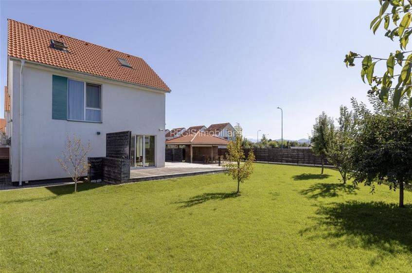 Casa de inchiriat cu gradina superba , liniste si confort in Brasov - 17