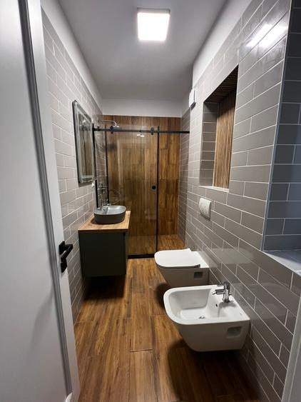 Apartament 4 camere-PARTER INALT -130 mp utili
