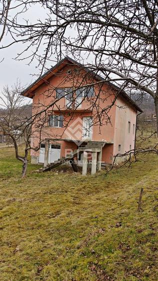 Casă Individuală 10 Ari Teren – Valea Jelnei