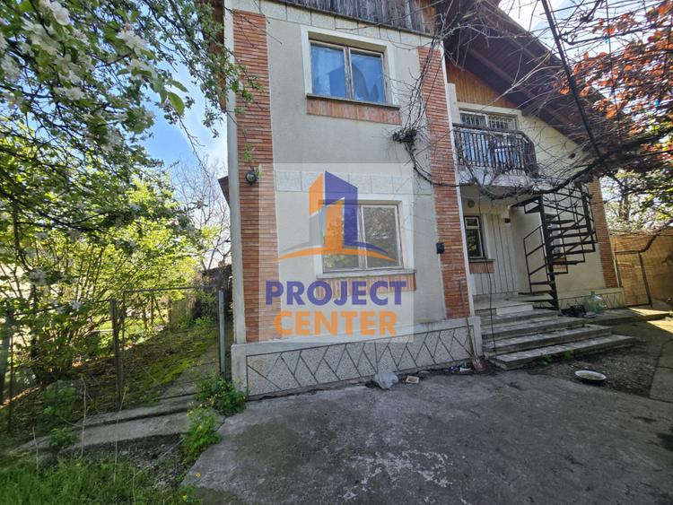 Casa cu 4 camere, anexa si teren de 1416 mp in Leordeni