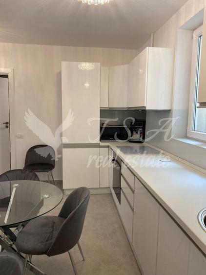 Apartament 2 camere Bdul Ferdinand cu terasă generoasă si loc de parcare