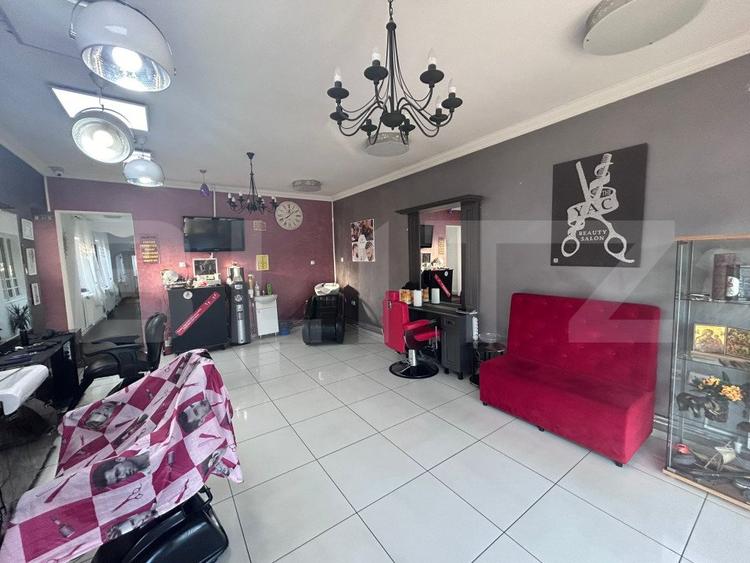 Spatiu comercial, 150 mp, salon de infrumusetare complet echipat