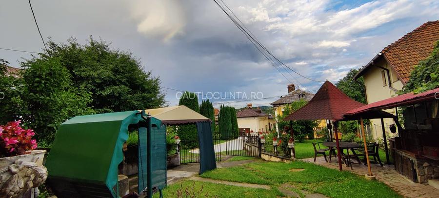 Casa + curte | Campulung Muscel | Central | 5 camere | teren 235 mp - 4