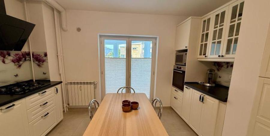 Închiriere Apartament 3 camere în zona Unirii