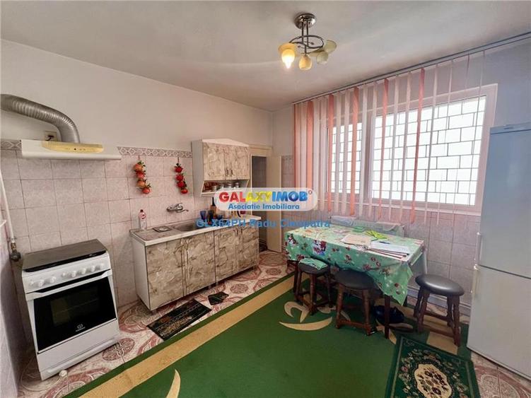 Vanzare casa 4 camere in Ploiesti, zona ultracentrala