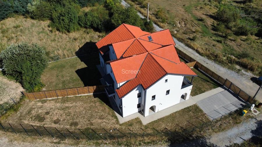 Duplex Feleacu, 15 min de oraș — curte cu CF separat - 4