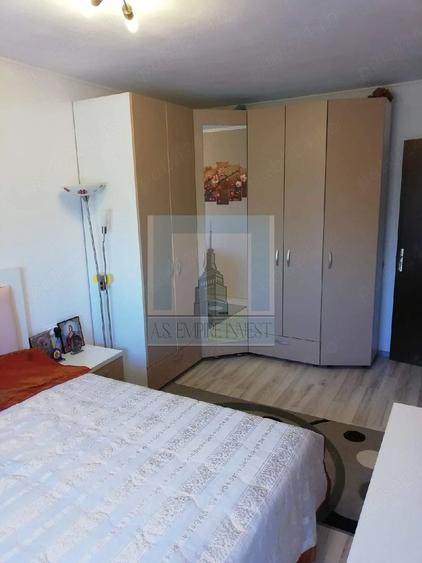 De vânzare apartament 3 camere/ zona Codrii Cosminului