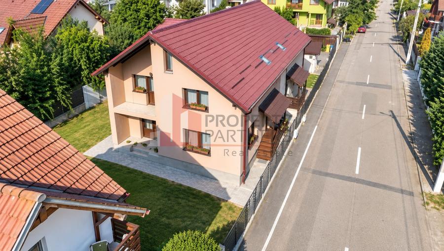 Casă tip duplex, renovată integral, în Cristian – Brașov