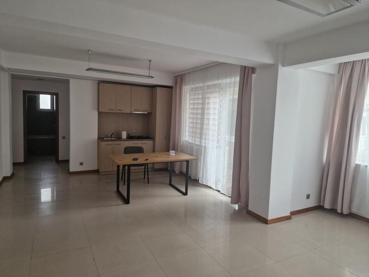 De Inchiriat Apartament 2 camere decomandat zona centrala Suceava