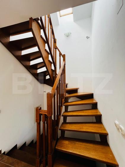 Casă cu teren 720 mp, Livezeni