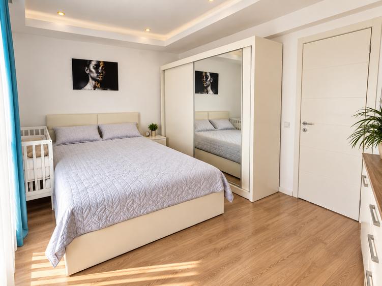 STUDIO DE ÎNCHIRIAT | COMPLET MOBILAT ȘI UTILAT | 1 LOC DE PARCARE | COSMOPOLIS