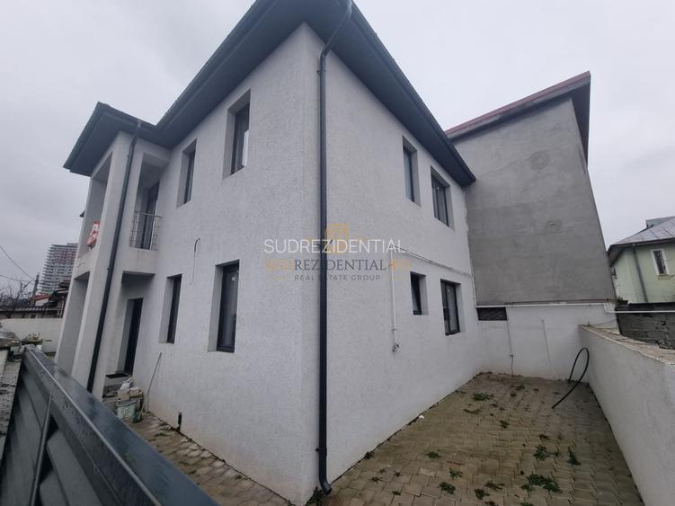 Casă spațioasă de vânzare – Sector 4, Metrou Aparatorii Patriei - 4