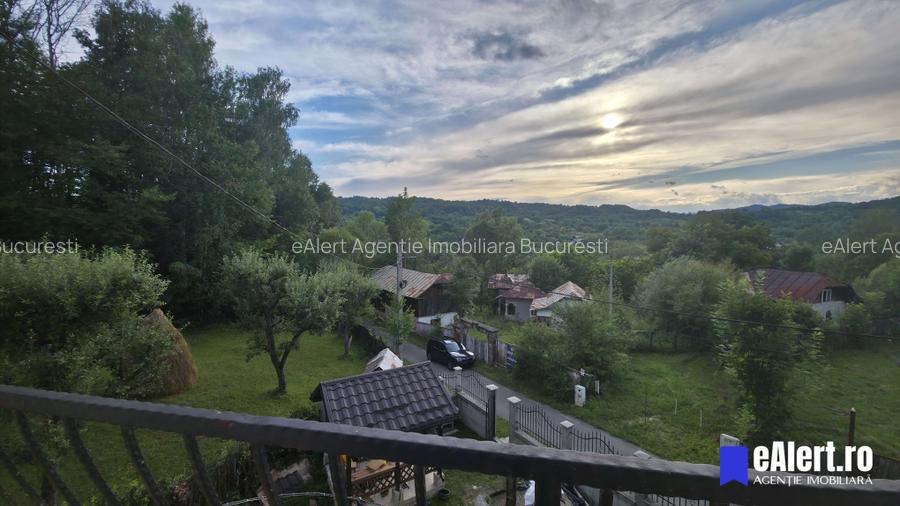 Vând casă de vacanță Bezdead, vedere la vale, acces Munții Bucegi - 50