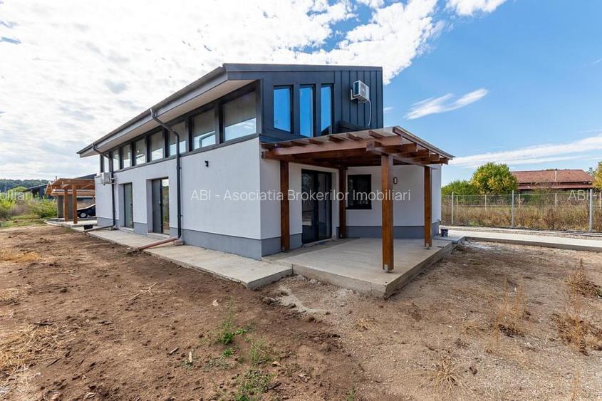 Oferta unica, vila 200mp, teren 833mp, deschidere la lac - 2