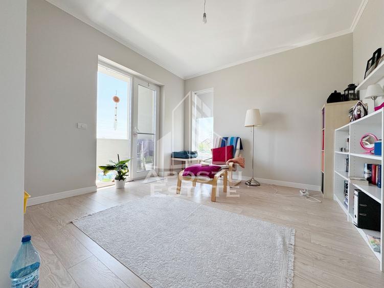 Duplex de vanzare, 5 camere, 120mp utili, 11mp terasa + balcon, Giroc