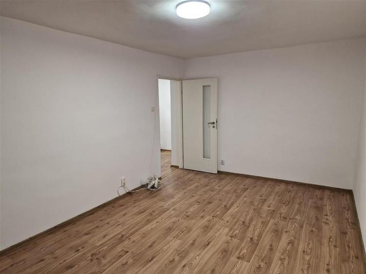 Apartament decomandat cu 3 camere 2 bai in Terezian