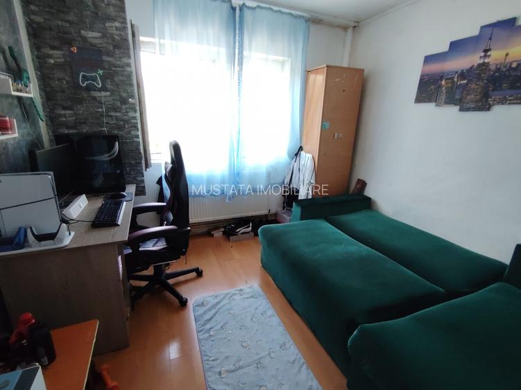 Apartament 3 camere decomandat, zona Calarasilor, etaj 2. - 4