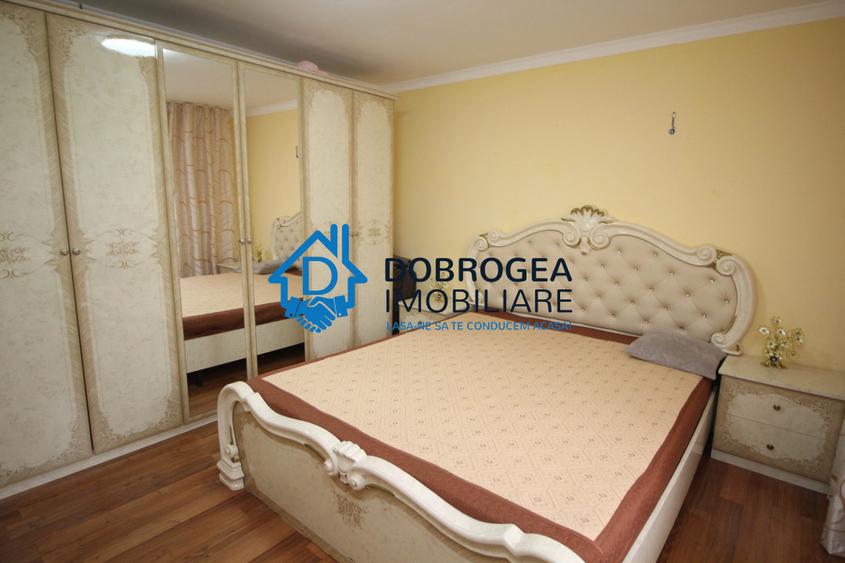 ZONA CENTRALA-CASA 2 CAMERE ,64 MP, TEREN 272MP, DESCHIDERE 14 ML.