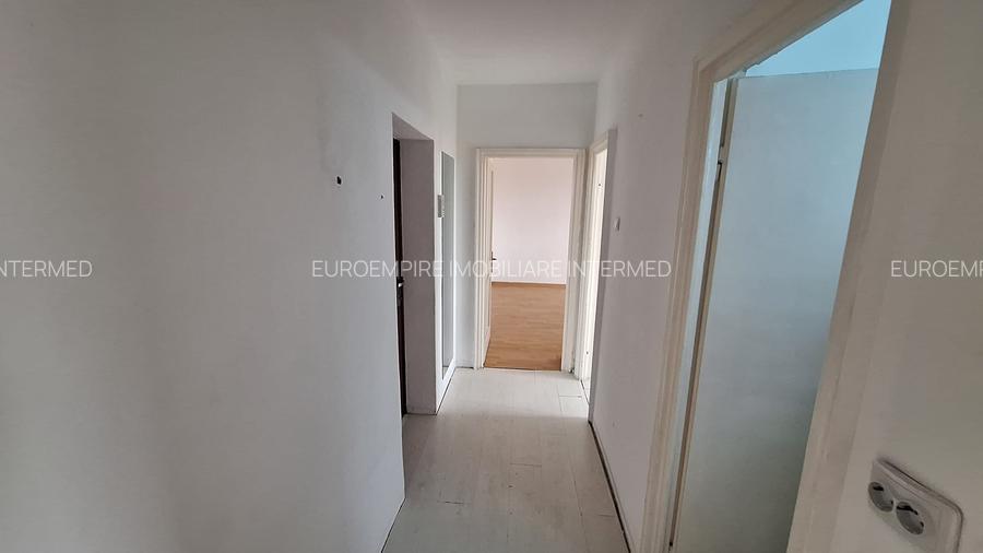 Apartament de vanzare in Constanta, Gara - 2 camere - 3