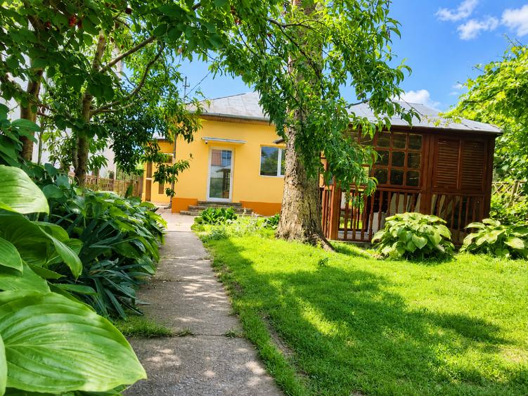 OFERTA Casa + Teren + Spatiu Comercial Boldesti-Scaeni 1800 MP - negociabil
