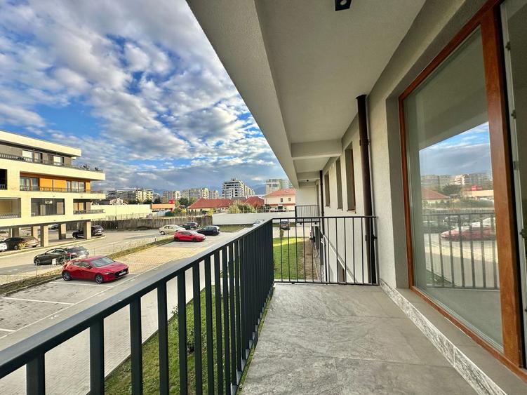 Garsonieră decomandată de vânzare – Zona Coresi, Brașov