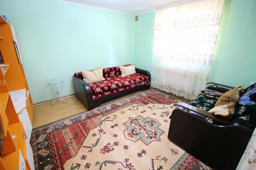Casa 2 camere + 400 mp teren (gradina) str. Drumul Viilor - 15