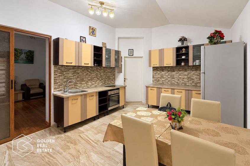Casa individuala cu garaj si teren 556 mp, str Desseanu