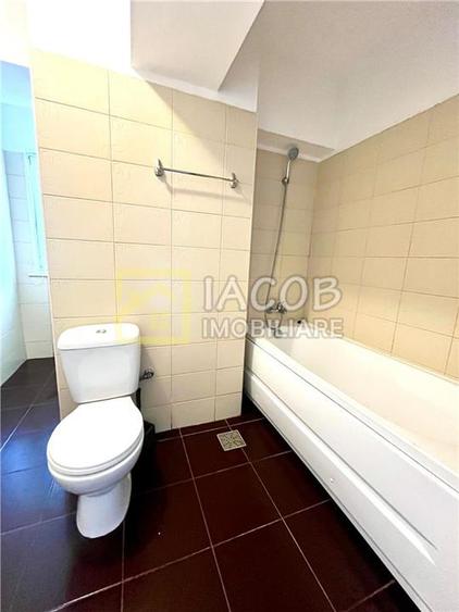 Apartament 2 camere decomandate, zona Curtea de Apel, Bacau