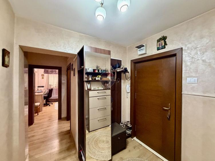 Apartament 3 camere et 1 Bld Brailei / MedLife