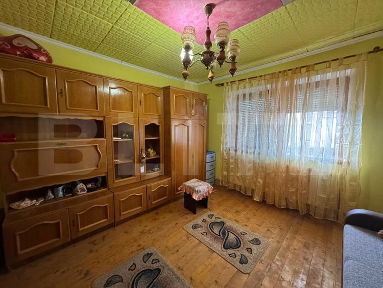 Vand casa cu 4 camere in Orastioara de Jos