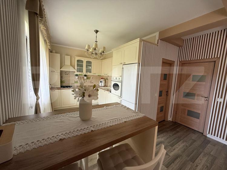 Duplex 4 camere, 120 mp utili, 300 mp de teren, piscina incalzita, zona Terra