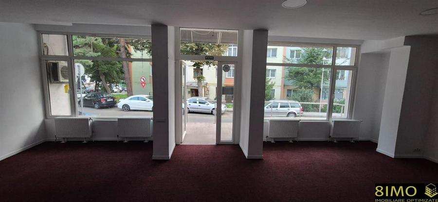 Spatiu comercial de inchiriat, 57 mp, in zona Pub Henessy''s