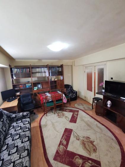 CAPITOL-SPITALUL MILITAR 2 CAMERE DECOMANDAT 64 MP. LIBER, PRET 126.900 EURO