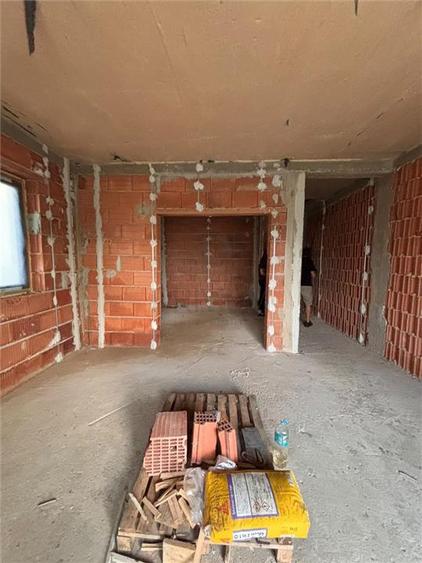 Moșnița Nouă, Duplex pe parter, La asfalt , 92 mp utili, Teren 33