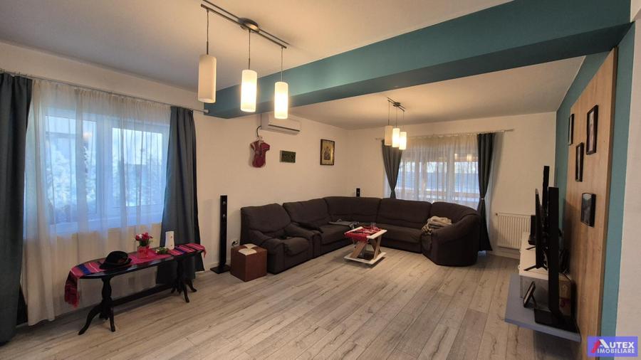 Casa Central Magurele pe Parter - 4 camere, 4 bai si teren de 580 mp