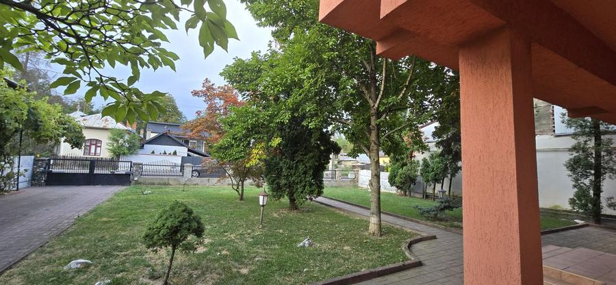 Vânzare Proprietate deosebita cu piscina, Gura Ocnitei Dambovita