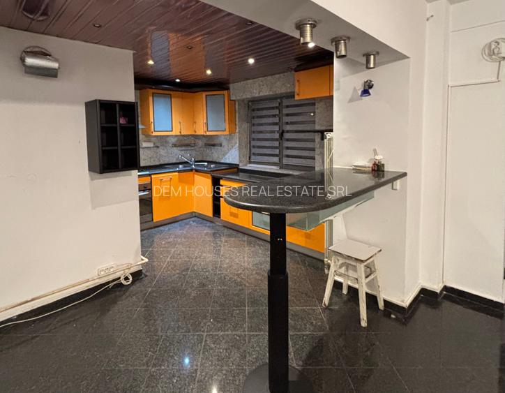 OCAZIE SPECIALA! Apartament  stradal pe Bulevardul DECEBAL, imobil monolit 1995 - 2