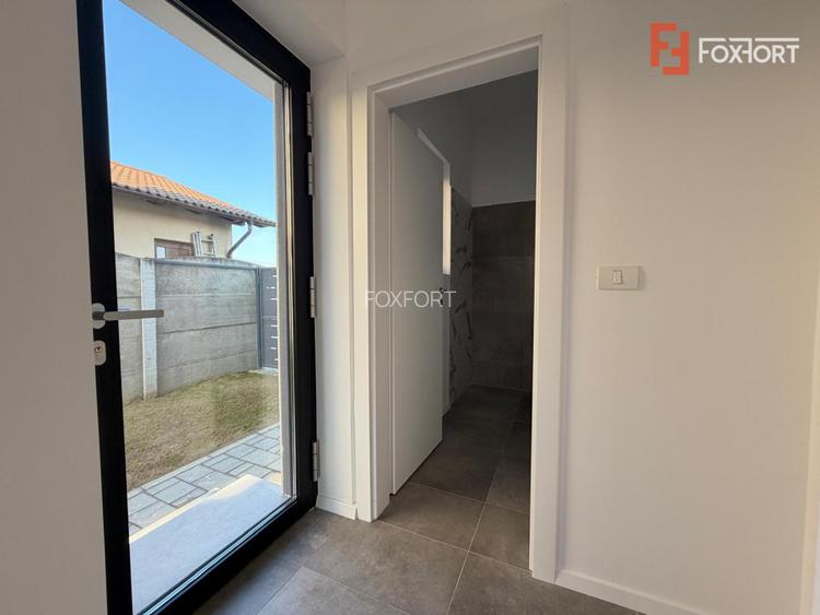 Duplex 5 camere despartit prin camera tehnica - la cheie, in Sacalaz - 12