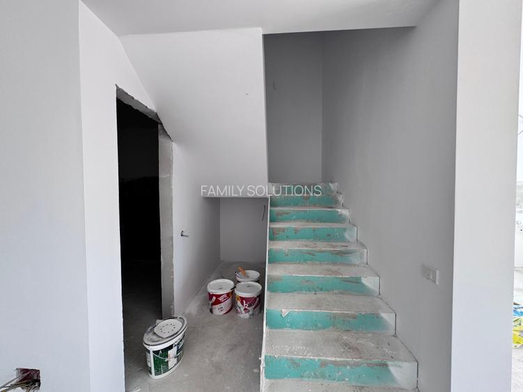 Casa P+1+M. 7 camere. Pozitie stradala - 9