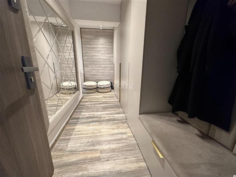 Ultracentral, Bloc Nou, Etaj 1. - 7