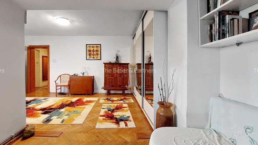 Proximitate imediata fata de mijloacele de transport in comun - 4