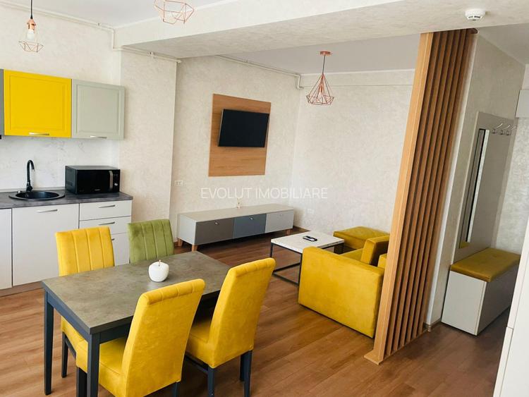 Statiunea Mamaia Central-apartament 4 camere deosebit  - 3