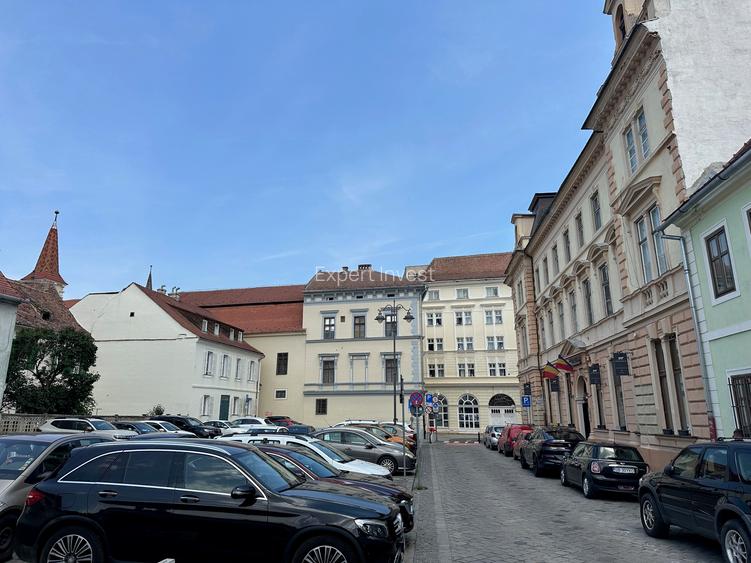 Inchiriez spatiu birouri / cabinet / sediu firma in centru Sibiu - str. Xenopol - 9