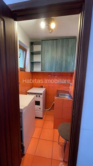 0 COMISION 2 camere, zona Piata Hermes, bloc izolat - 5