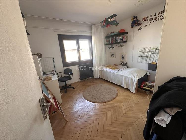 Decomandat cu 2 bai, linga Shopping Cyti - 8